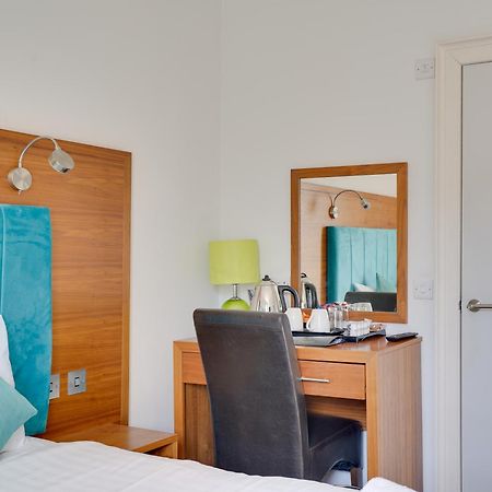 The County Hotel - Self Check-In, Ultra Fast Wi-Fi, Free Parking, Central Location سيلكيرك المظهر الخارجي الصورة