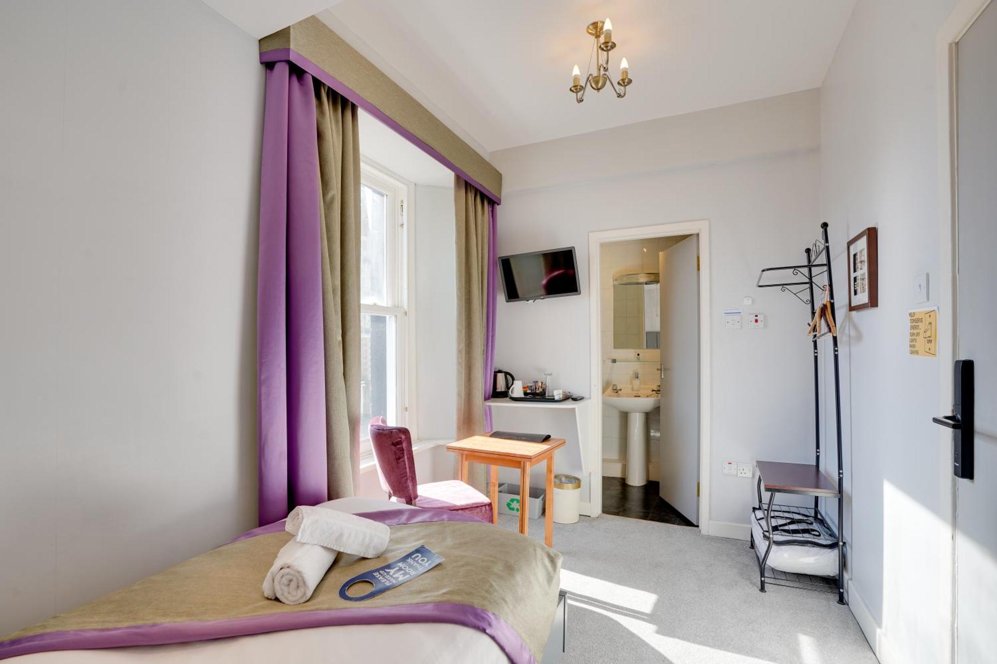 The County Hotel - Self Check-In, Ultra Fast Wi-Fi, Free Parking, Central Location سيلكيرك المظهر الخارجي الصورة