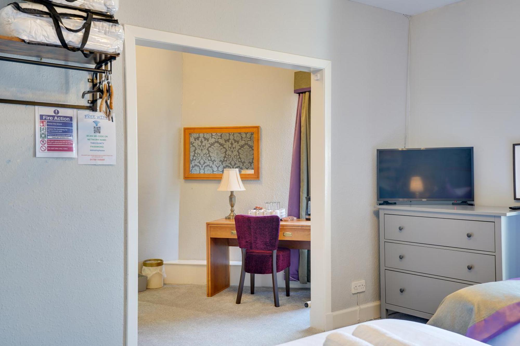 The County Hotel - Self Check-In, Ultra Fast Wi-Fi, Free Parking, Central Location سيلكيرك المظهر الخارجي الصورة